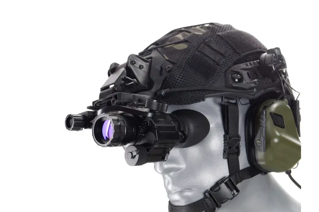 PVS14-Helm-03.webp